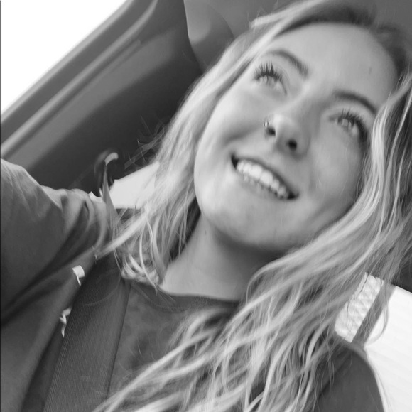 Julianne😊 - Picture 5 of 16